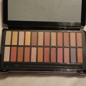 Eyeshadow palette